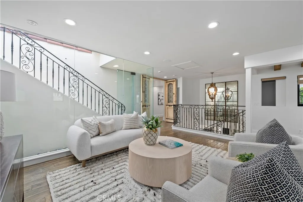 110 Via Trieste, Newport Beach, California 92663 home-pic-43