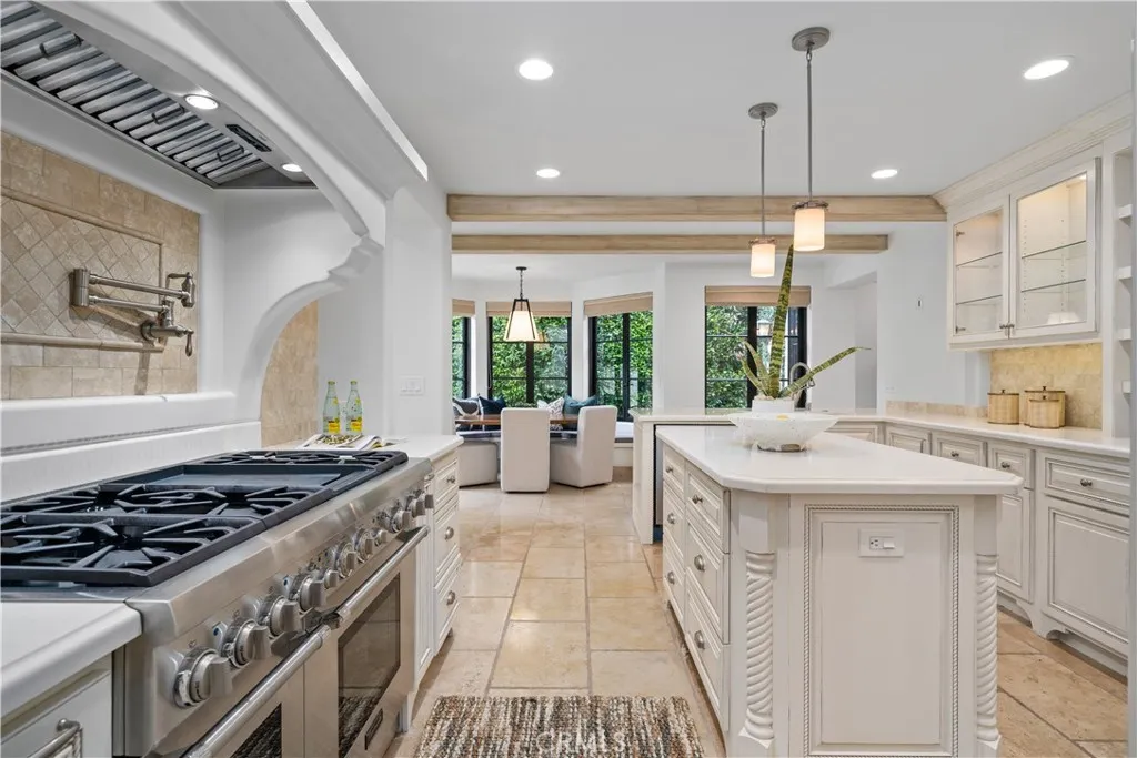 110 Via Trieste, Newport Beach, California 92663 home-pic-9