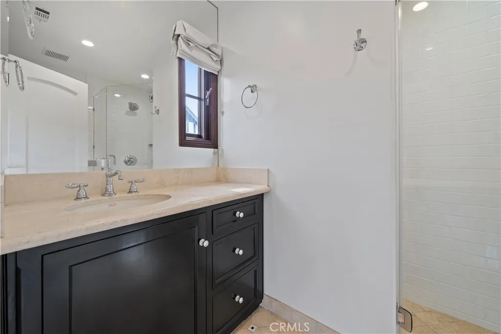 110 Via Trieste, Newport Beach, California 92663 home-pic-49