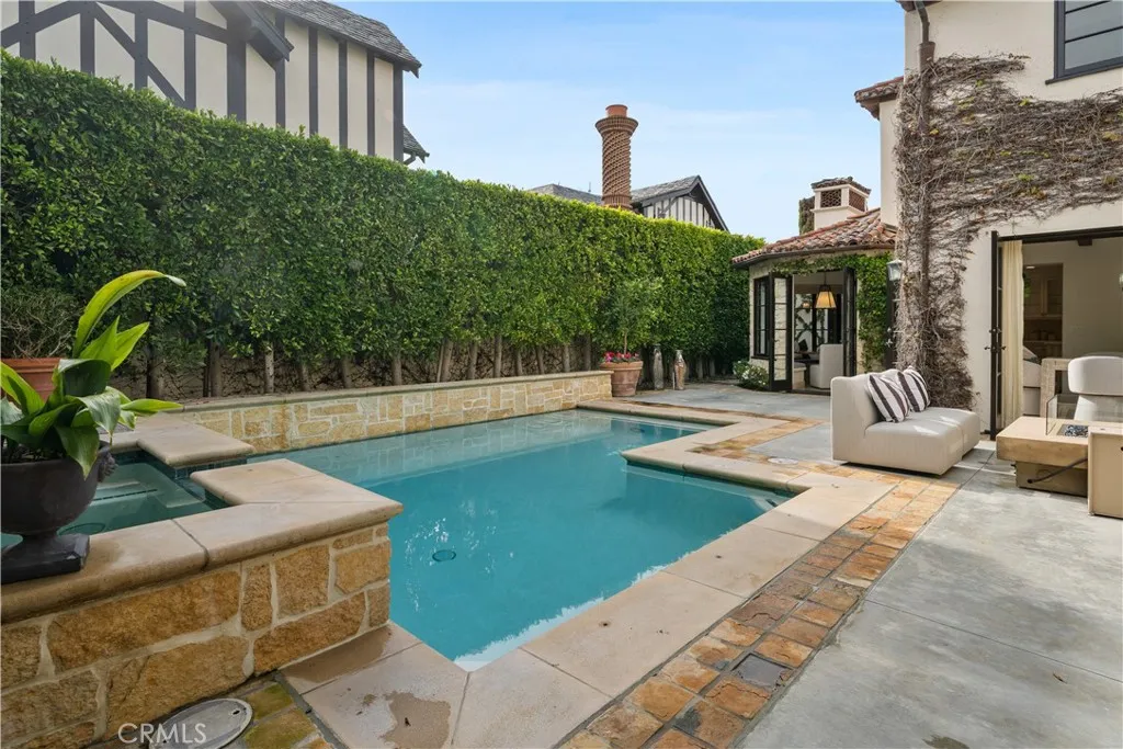 110 Via Trieste, Newport Beach, California 92663 home-pic-50