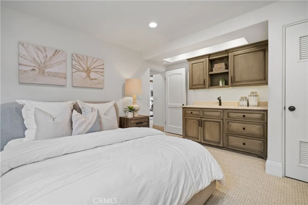 110 Via Trieste, Newport Beach, California 92663 home-pic-40
