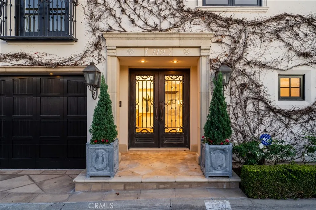 110 Via Trieste, Newport Beach, California 92663 home-pic-24