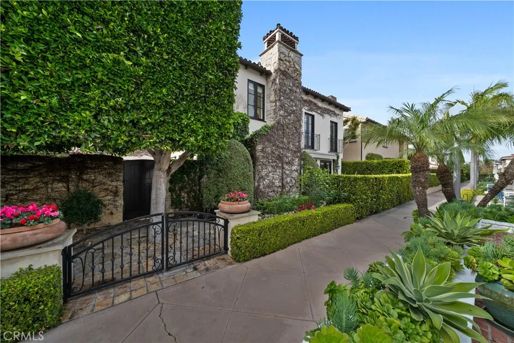 110 Via Trieste, Newport Beach, California 92663 home-pic-63