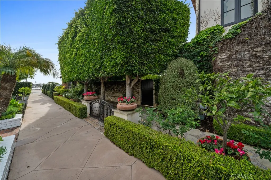 110 Via Trieste, Newport Beach, California 92663 home-pic-62