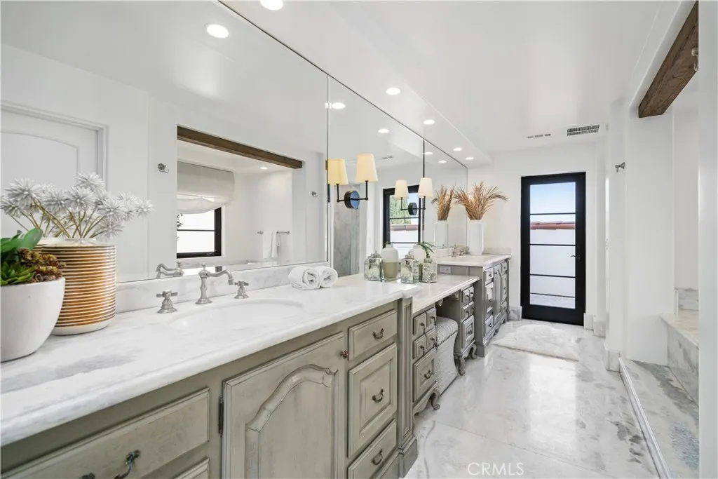 110 Via Trieste, Newport Beach, California 92663 home-pic-31
