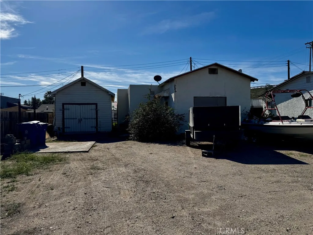 329 Chestnut, Needles, California 92363 home-pic-20