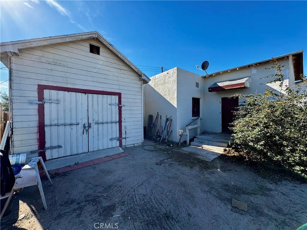 329 Chestnut, Needles, California 92363 home-pic-1