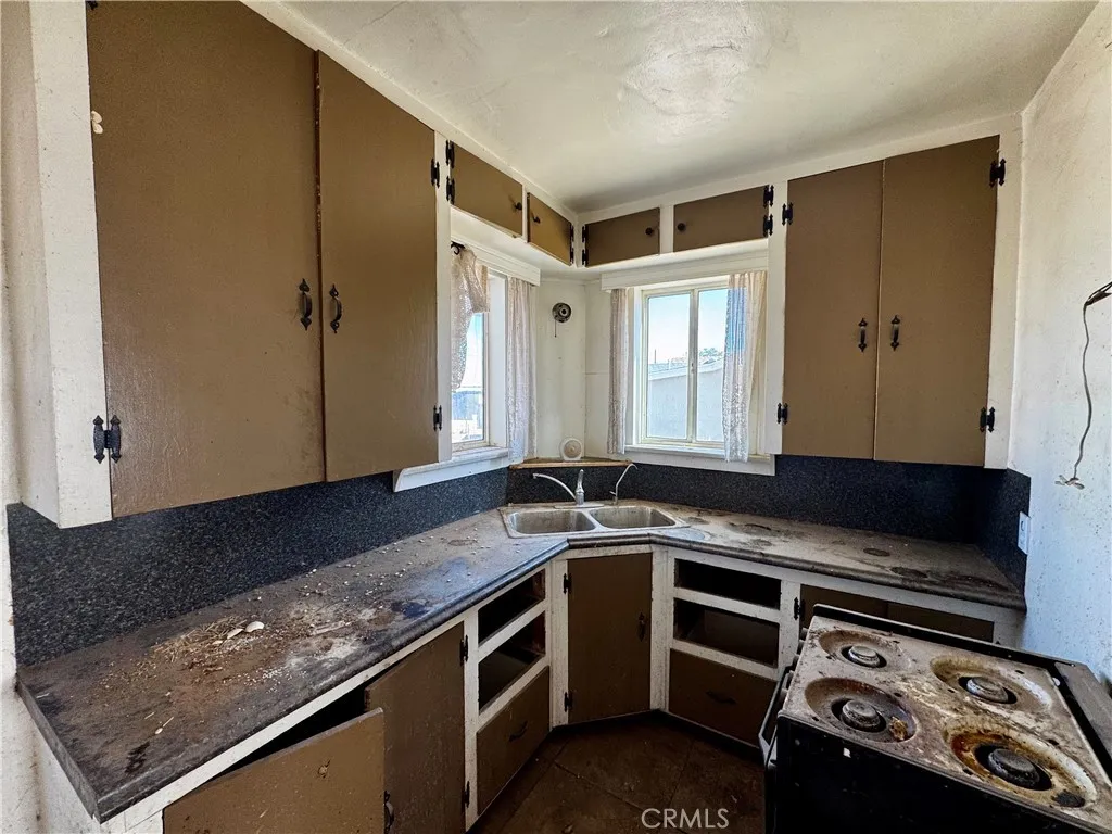310 Walnut, Needles, California 92363 home-pic-11