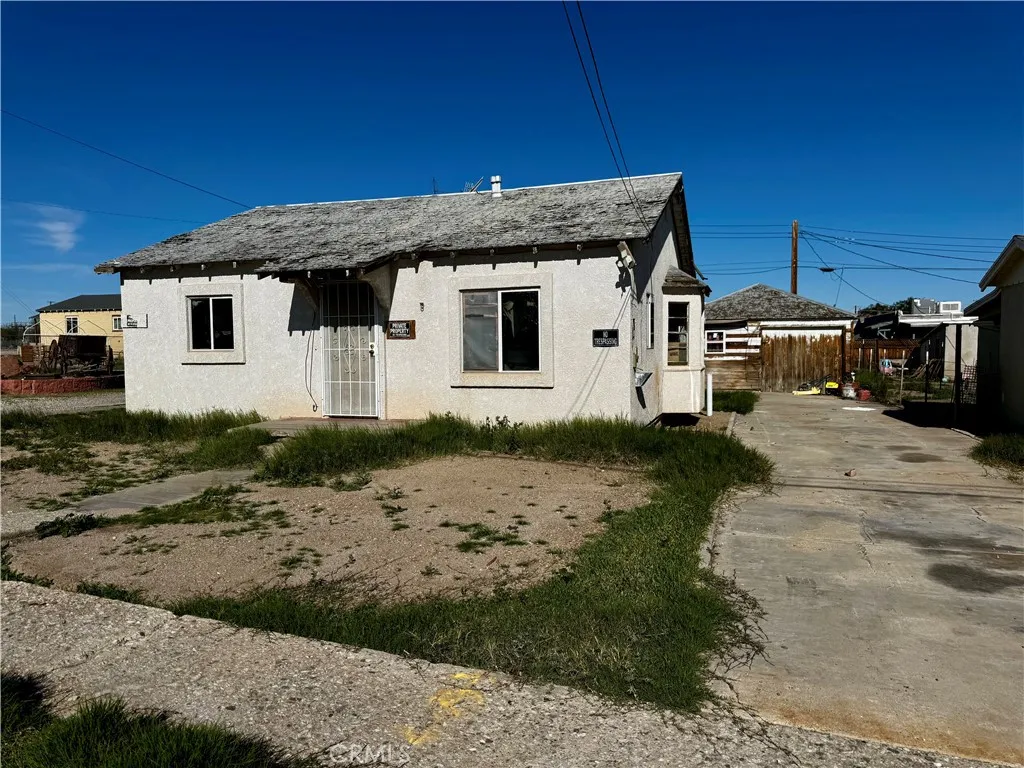 310 Walnut, Needles, California 92363 home-pic-2