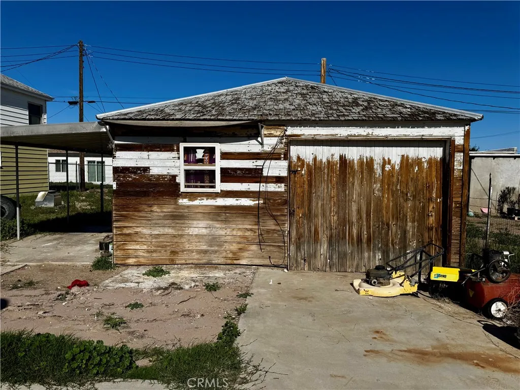 310 Walnut, Needles, California 92363 home-pic-5