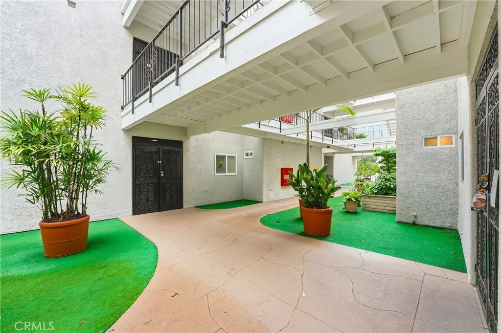 969 Calle Aragon 1c, Laguna Woods, California 92637 home-pic-23