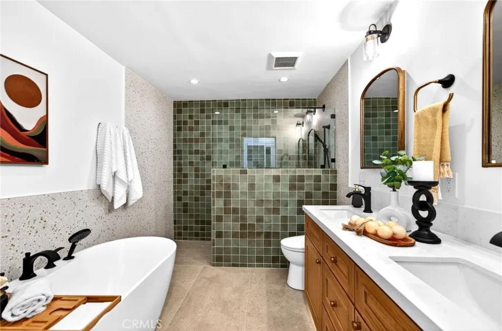 256 Juniper Ave B6, Carlsbad, California 92008 home-pic-27