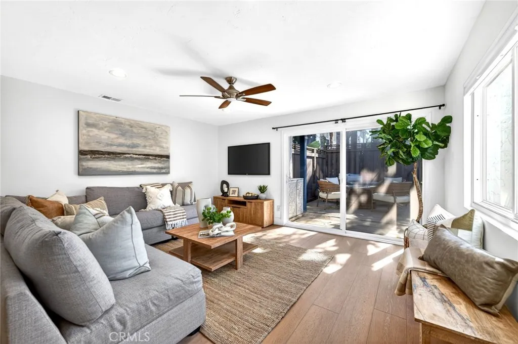 256 Juniper Ave B6, Carlsbad, California 92008 home-pic-7