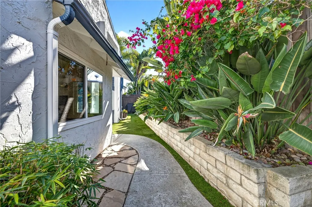 256 Juniper Ave B6, Carlsbad, California 92008 home-pic-4
