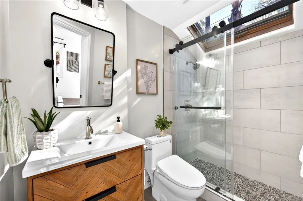 256 Juniper Ave B6, Carlsbad, California 92008 home-pic-33
