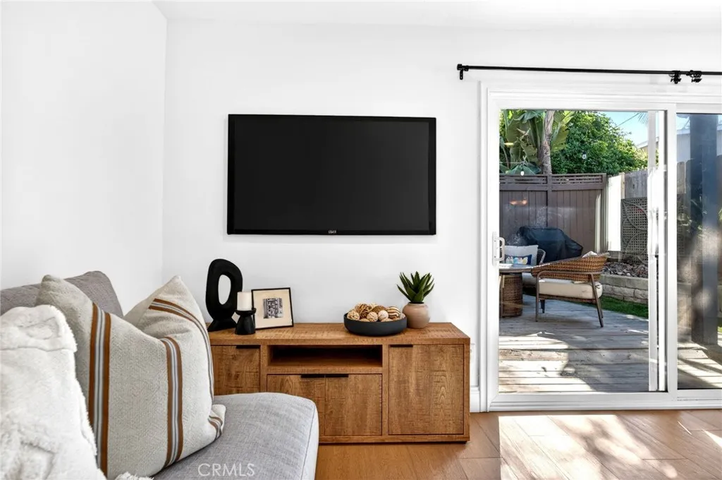256 Juniper Ave B6, Carlsbad, California 92008 home-pic-10