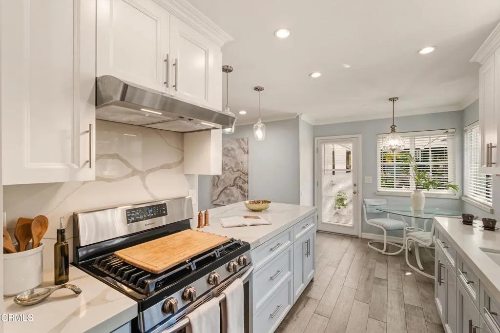 514 E Moorehaven Drive, Carson, California 90746 home-pic-10