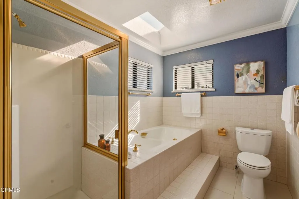 514 E Moorehaven Drive, Carson, California 90746 home-pic-17