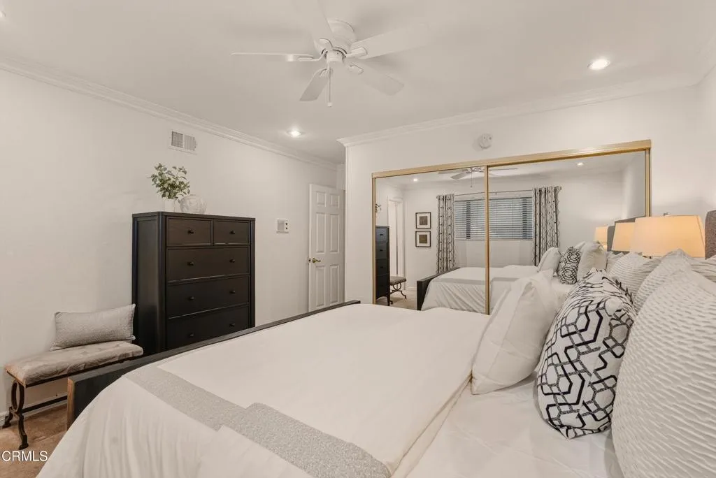 514 E Moorehaven Drive, Carson, California 90746 home-pic-21
