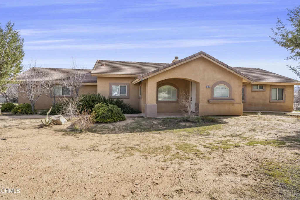 17355 La Junta Street, Hesperia, California 92345 home-pic-1