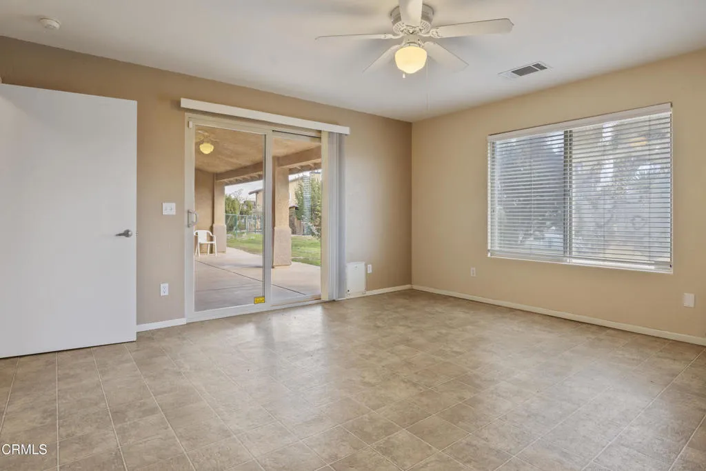 17355 La Junta Street, Hesperia, California 92345 home-pic-15