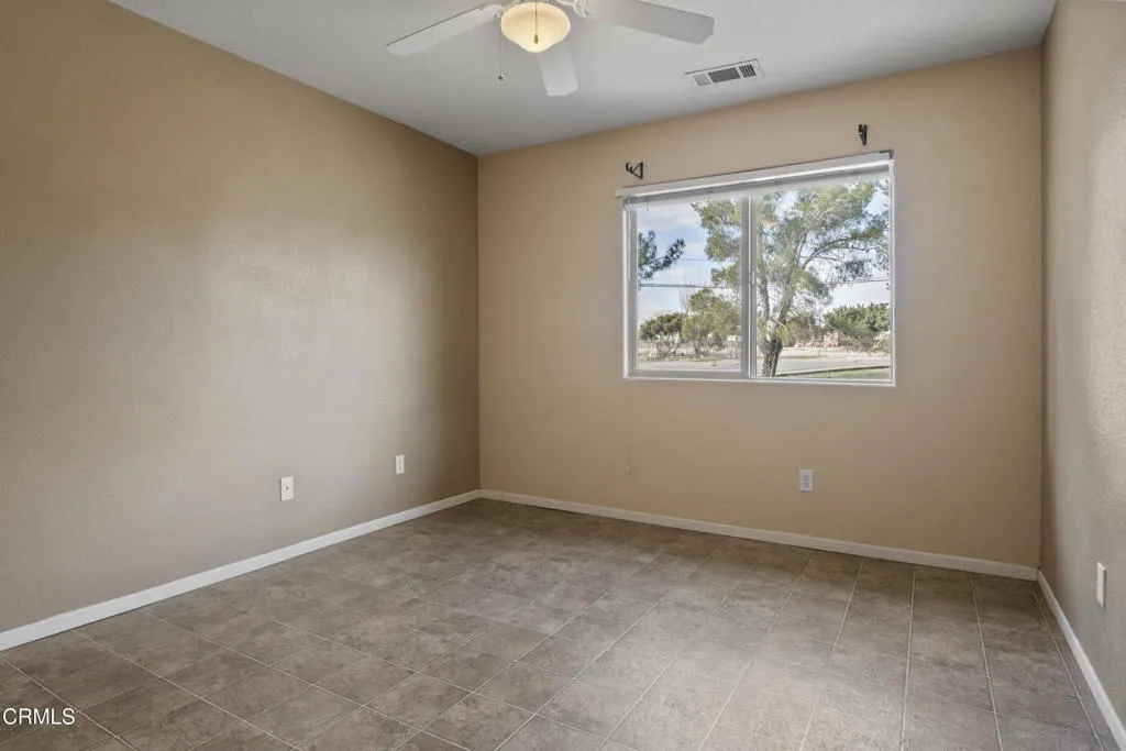 17355 La Junta Street, Hesperia, California 92345 home-pic-19