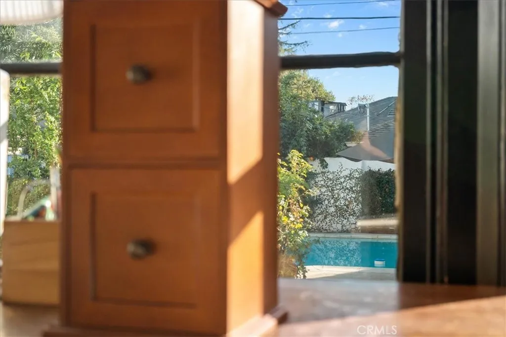 472 W 10th, Claremont, California 91711 home-pic-21