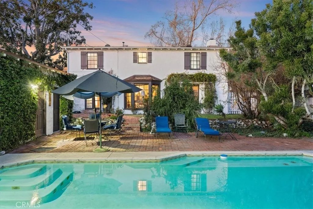 472 W 10th, Claremont, California 91711 home-pic-3