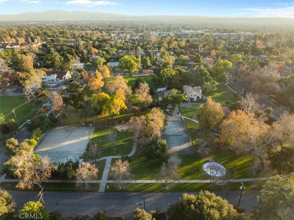 472 W 10th, Claremont, California 91711 home-pic-60