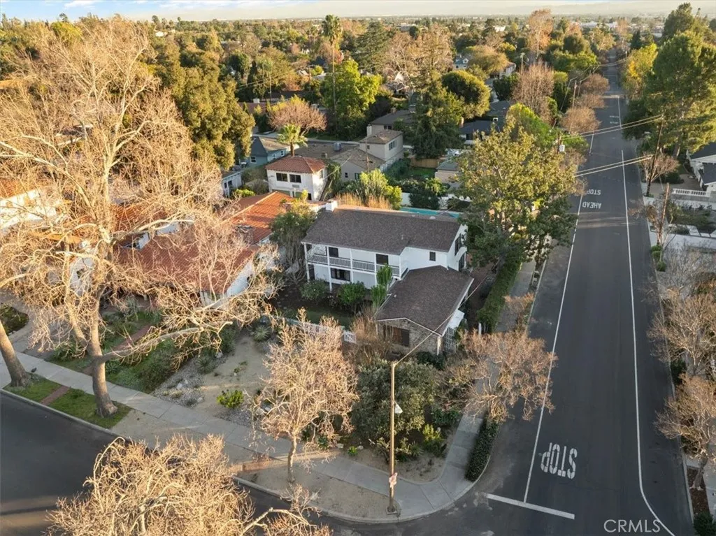 472 W 10th, Claremont, California 91711 home-pic-54