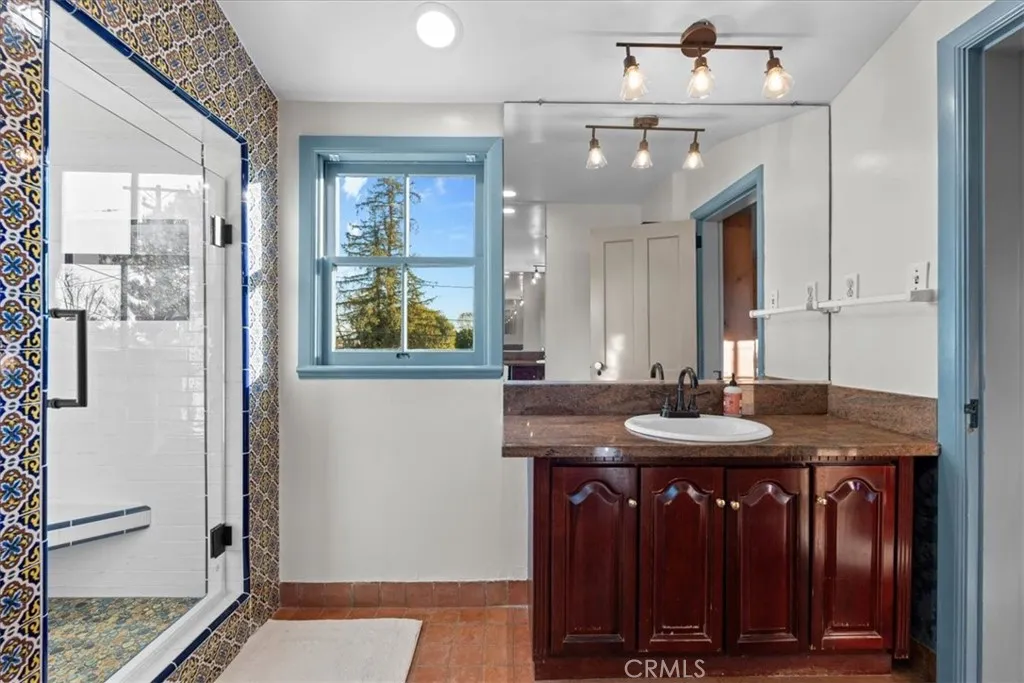 472 W 10th, Claremont, California 91711 home-pic-40