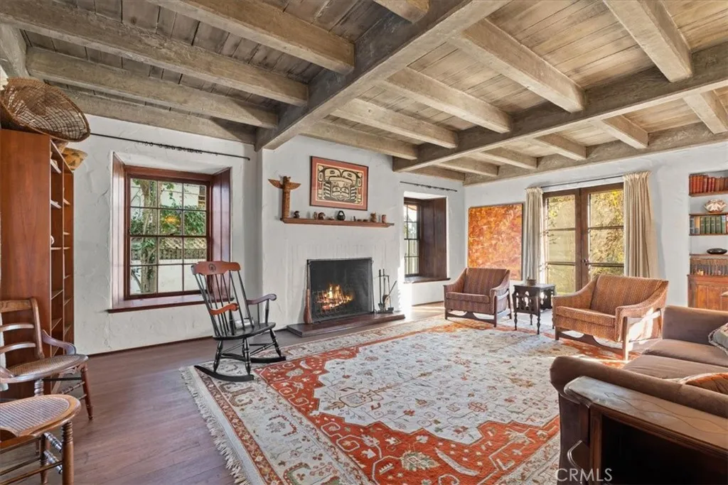 472 W 10th, Claremont, California 91711 home-pic-1
