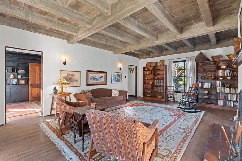 472 W 10th, Claremont, California 91711 home-pic-19