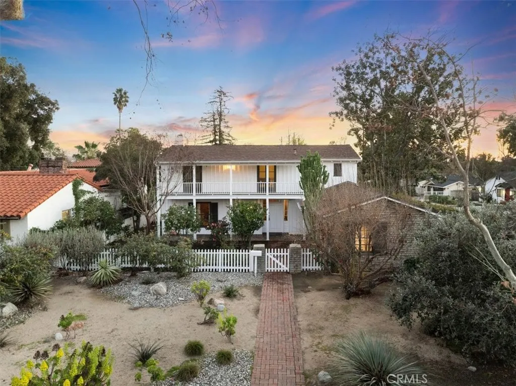 472 W 10th, Claremont, California 91711 home-pic-52
