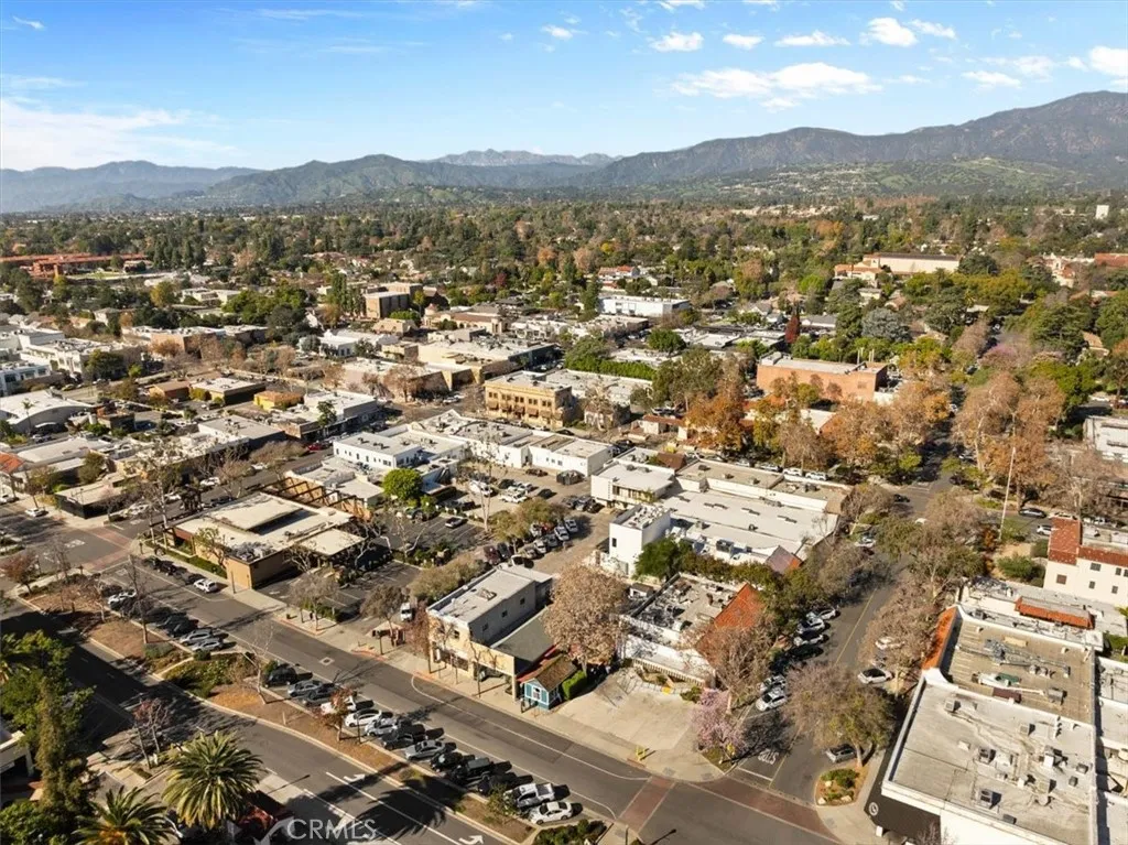 472 W 10th, Claremont, California 91711 home-pic-64
