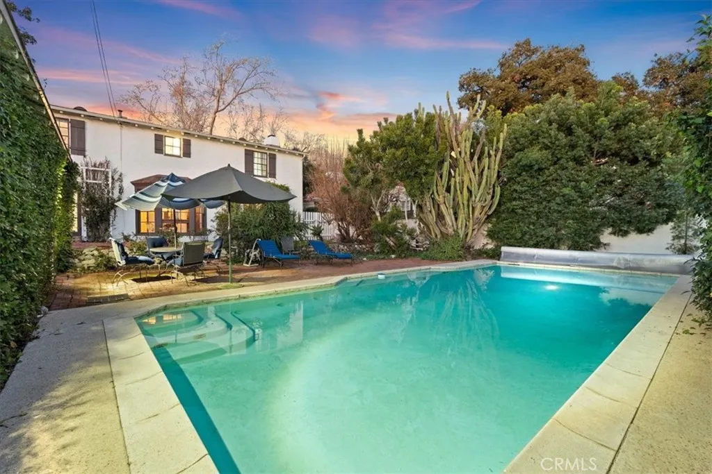 472 W 10th, Claremont, California 91711 home-pic-9