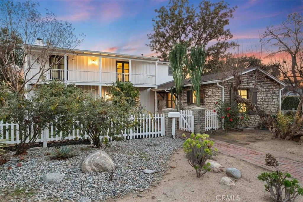 472 W 10th, Claremont, California 91711 home-pic-4