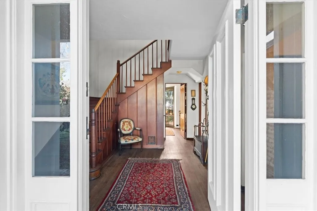 472 W 10th, Claremont, California 91711 home-pic-16