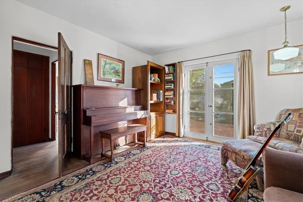 472 W 10th, Claremont, California 91711 home-pic-31