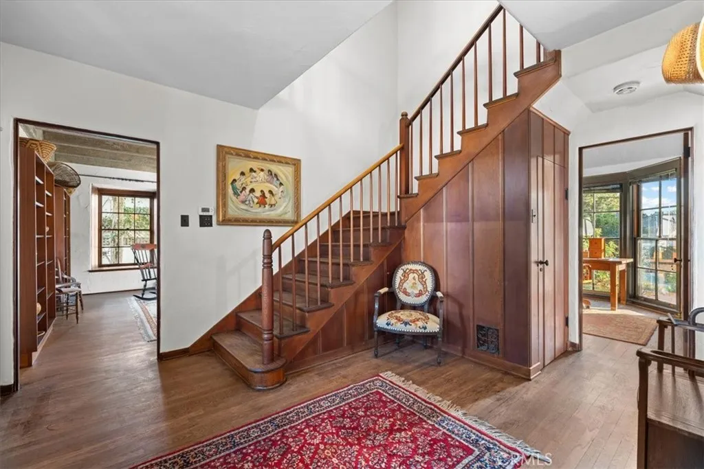 472 W 10th, Claremont, California 91711 home-pic-17