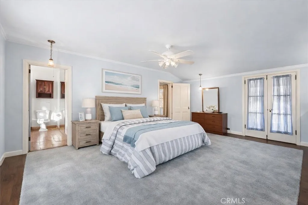 472 W 10th, Claremont, California 91711 home-pic-35