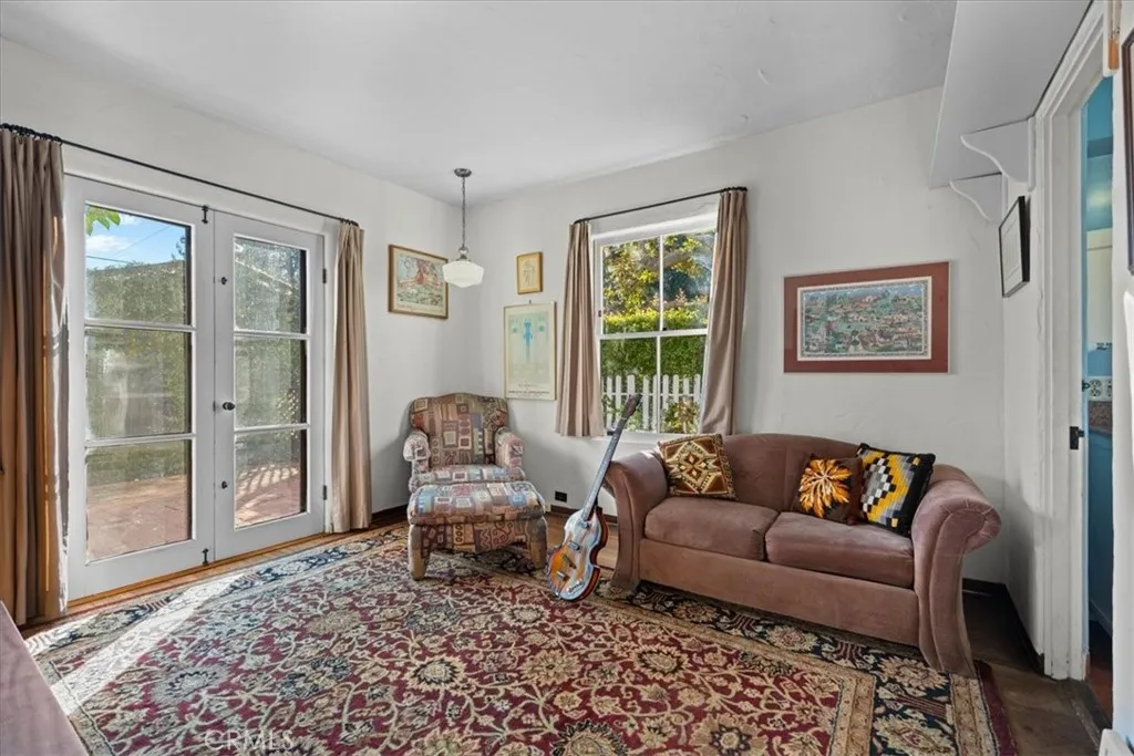 472 W 10th, Claremont, California 91711 home-pic-30