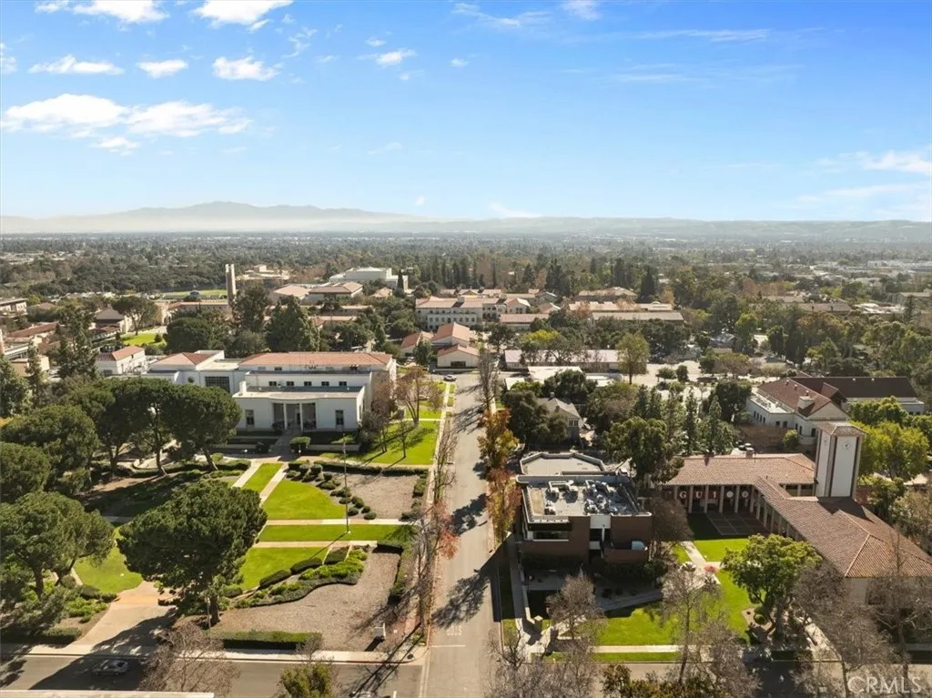 472 W 10th, Claremont, California 91711 home-pic-68
