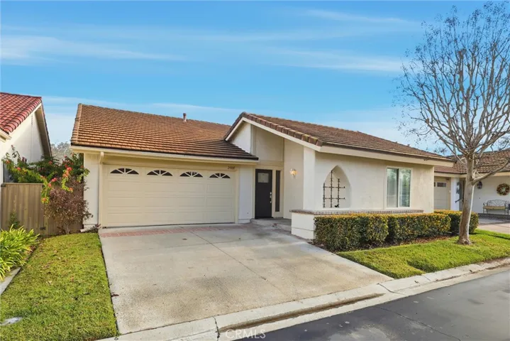 27880 Via Sarasate, Mission Viejo, California 92692