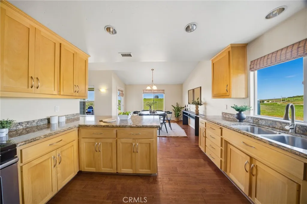 5995 Black Tail Place, Paso Robles, California 93446 home-pic-11