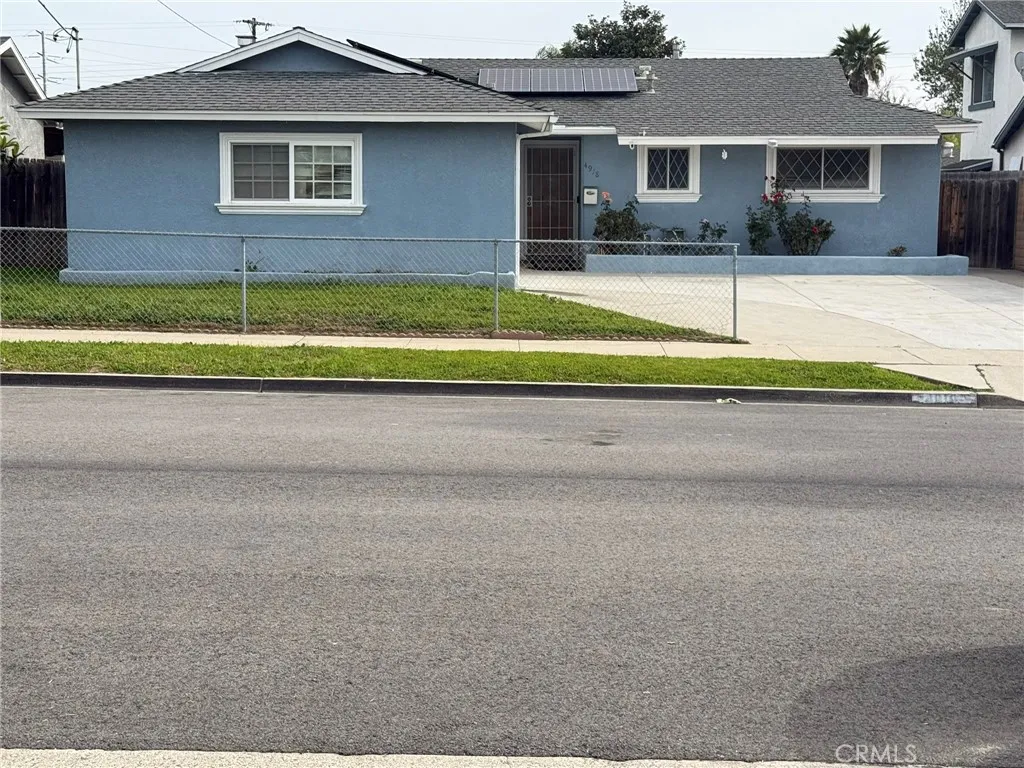 4918 Roja Drive, Oceanside, California 92057 home-pic-1