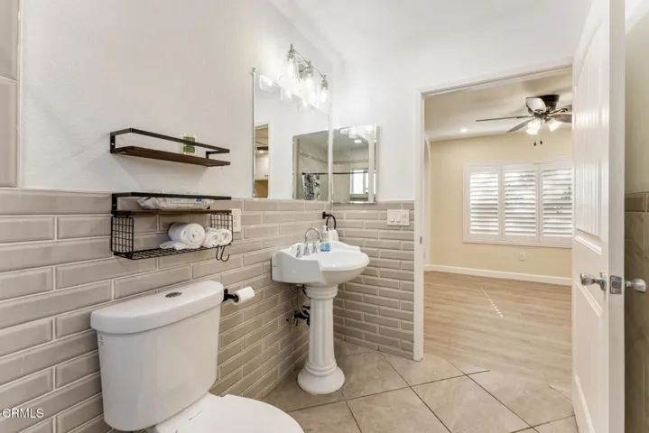 1129 La Puerta St - Bathroom #2
