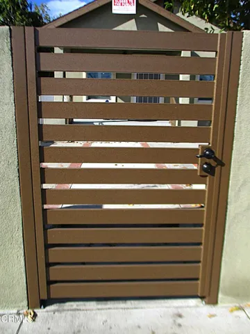 1129 - Front gate #3