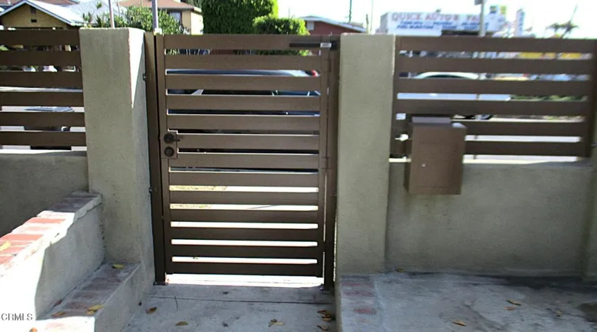 1129 - Front gate #2