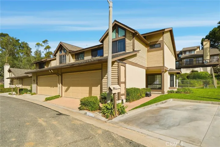 2337 Grandwood, Fullerton, California 92833